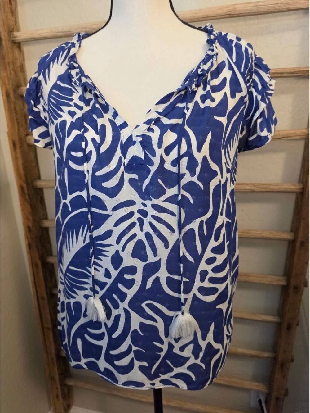 Rose + Olive blue and white printed short sleeve blouse